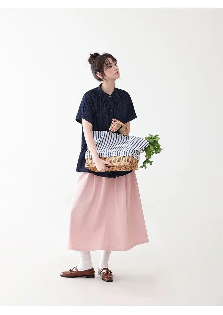 深藍色插肩袖單排扣牛仔襯衫女夏季新款寬鬆圓領上衣,深藍色插肩袖單排扣牛仔襯衫女夏季新款寬鬆圓領上衣,HBFS1104,深藍色插肩袖單排扣牛仔襯衫女夏季新款寬鬆圓領上衣,壓褶細節,俐落剪裁