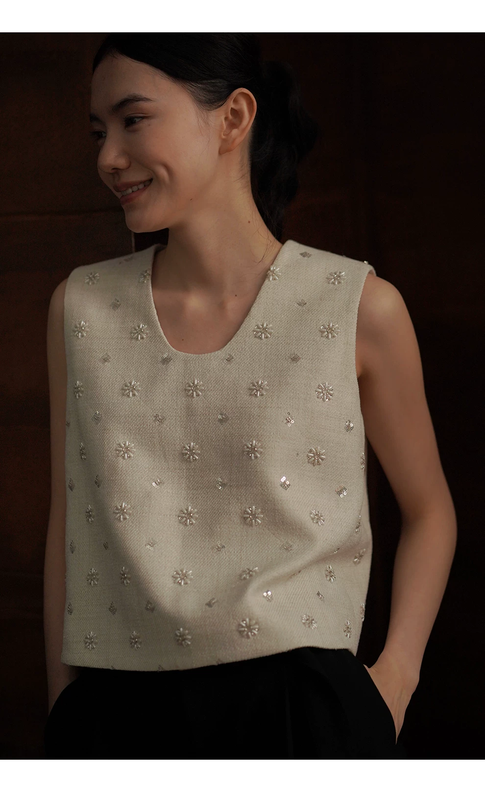 重磅手工釘珠無袖U領寬鬆貴氣千金氣質上衣顯瘦無袖背心,重磅手工釘珠無袖U領寬鬆貴氣千金氣質上衣顯瘦無袖背心,HBFS1109,重磅手工釘珠無袖U領寬鬆貴氣千金氣質上衣顯瘦無袖背心,小香名媛,亮片珠珠