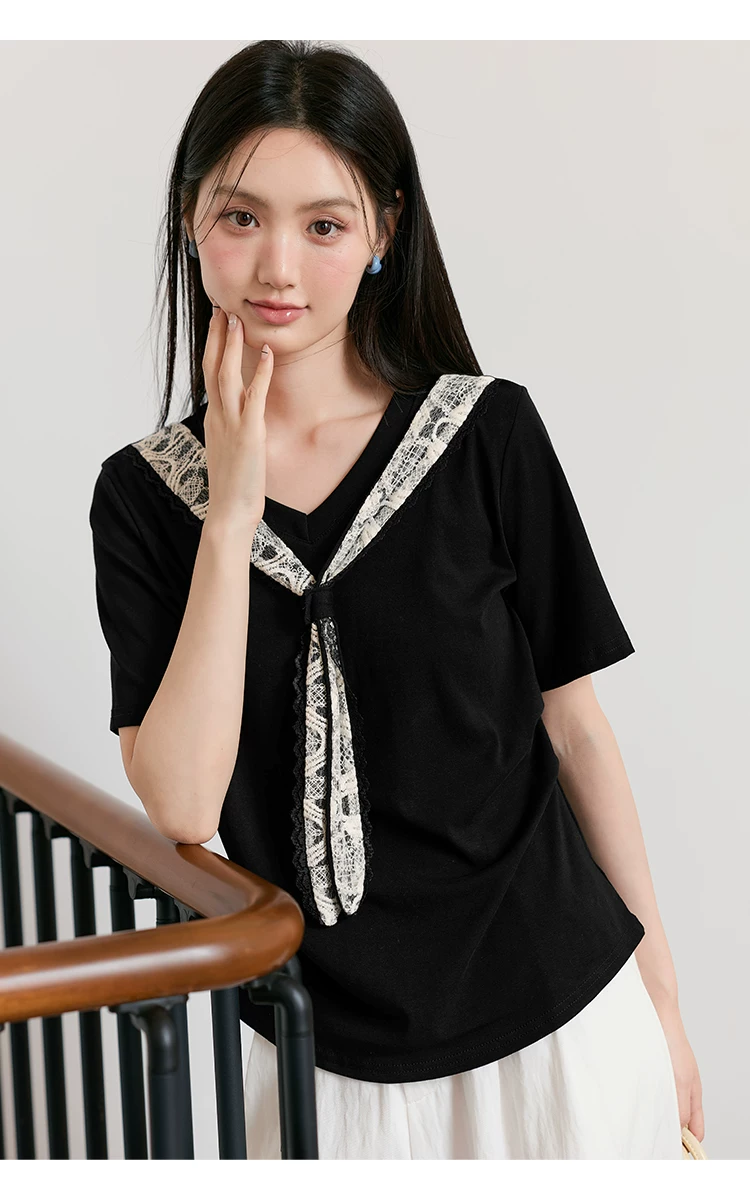 大尺寸胖花蕾絲拼接飄帶T恤女夏2026新款正肩鉅顯瘦遮肉上衣,大尺寸胖花蕾絲拼接飄帶T恤女夏2026新款正肩鉅顯瘦遮肉上衣,HBFS1221,大尺寸胖花蕾絲拼接飄帶T恤女夏2026新款正肩鉅顯瘦遮肉上衣,中大尺碼,飄帶領結