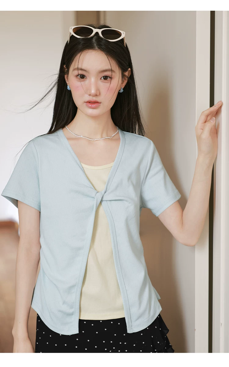 胖mm大尺碼夏裝正肩假兩件短袖T恤女2026新款設計感藍色上衣,胖mm大尺碼夏裝正肩假兩件短袖T恤女2026新款設計感藍色上衣,HBFS1321,胖mm大尺碼夏裝正肩假兩件短袖T恤女2026新款設計感藍色上衣,中大尺碼,假兩件式