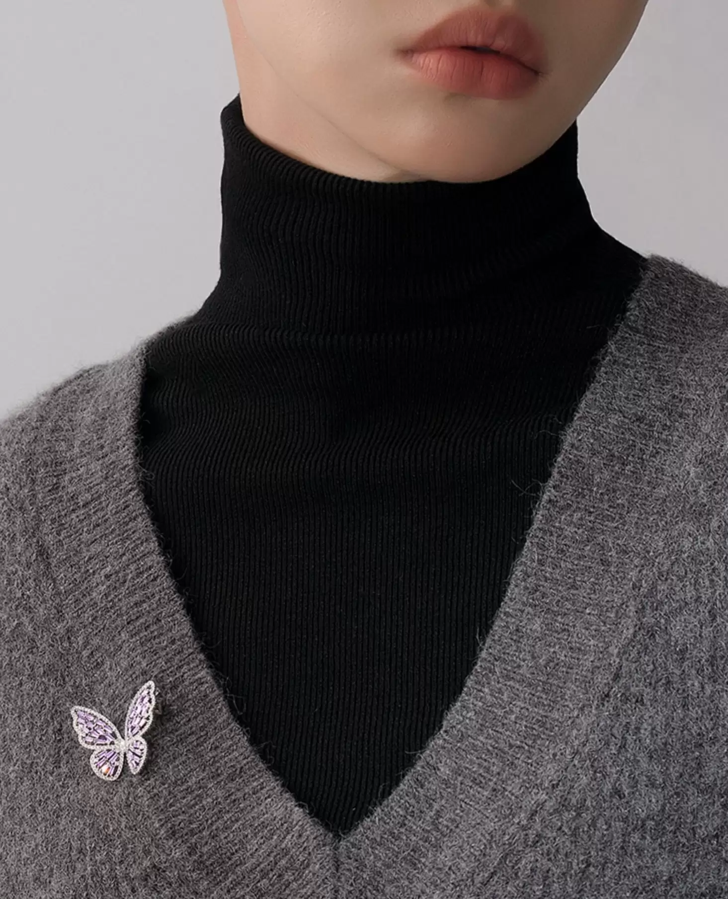 淺紫色仿水晶蝴蝶胸針女鏤空高級感設計秋冬大衣領扣毛衣別針配件