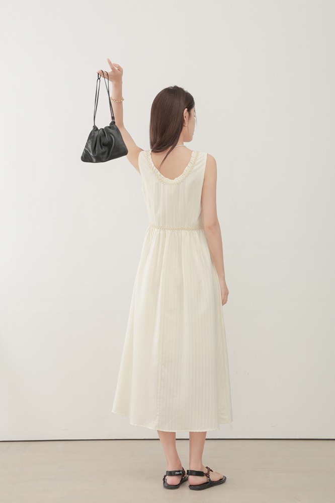 法式燙金花邊設計感U領連身裙女新品白色背心裙洋裝