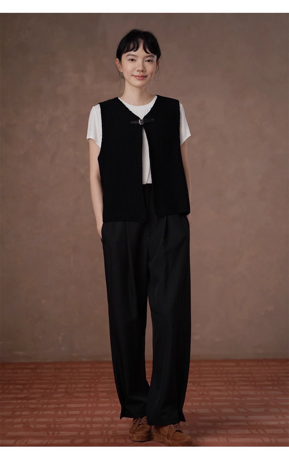 優雅疊穿粗針工藝羊毛棉混紡柔軟親膚顯瘦皮扣馬甲外套