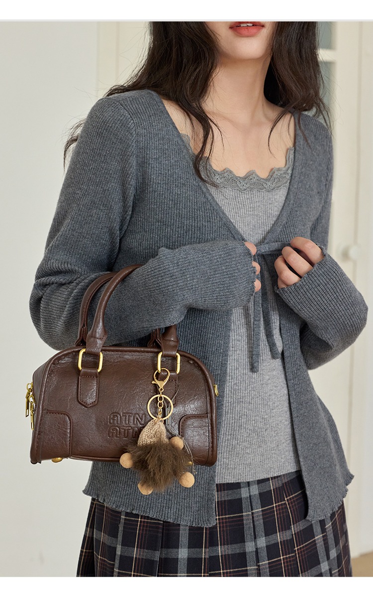 大尺碼灰色針織衫女假兩件上衣秋季穿搭胖mm正肩上衣