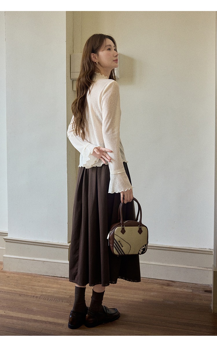 大尺碼薄款半高領木耳邊打底上衣秋裝上衣