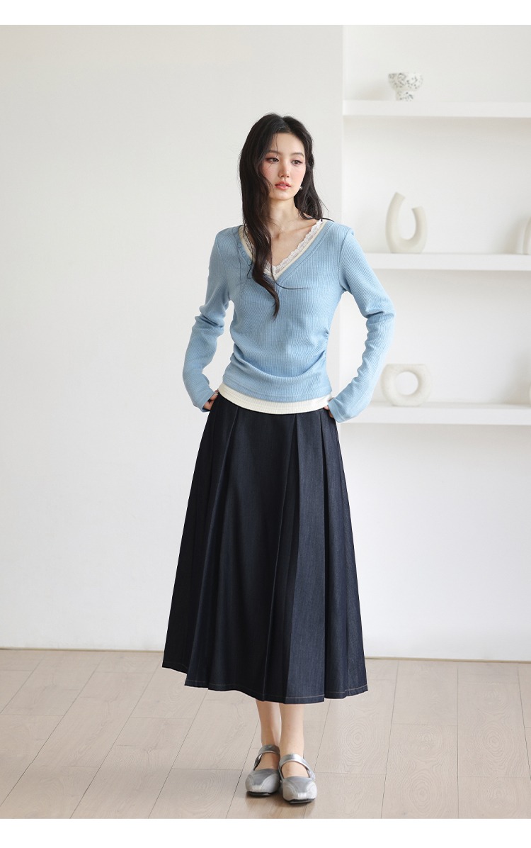 大尺碼蕾絲拼接V領針織衫女秋裝假兩件上衣