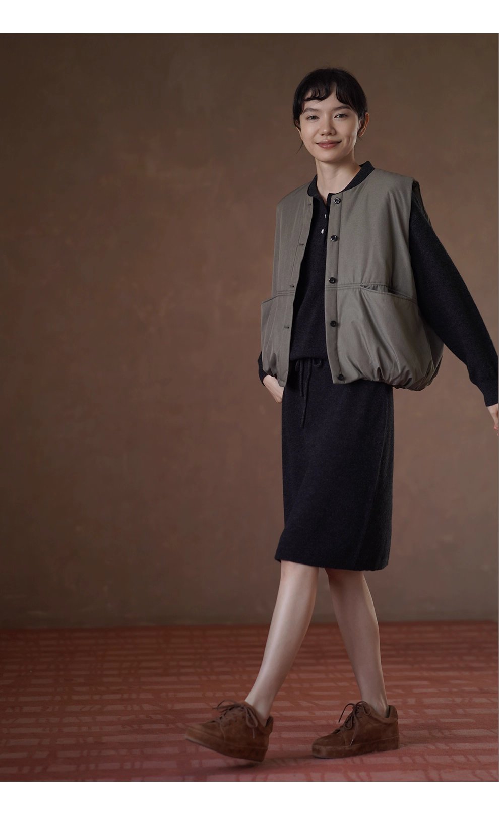 輕量保暖馬甲寬鬆H身型短款疊穿搭檔休閒圓領棉服外套女