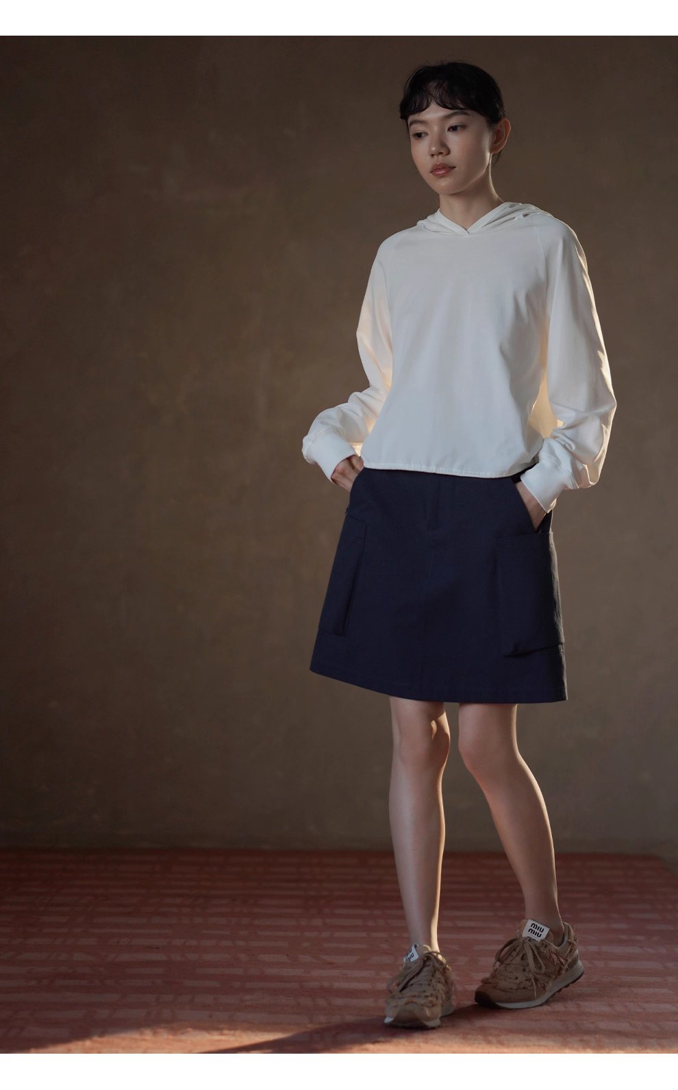 100棉垂軟寬鬆顯瘦連帽休閒長袖上衣可調整下擺T恤內搭