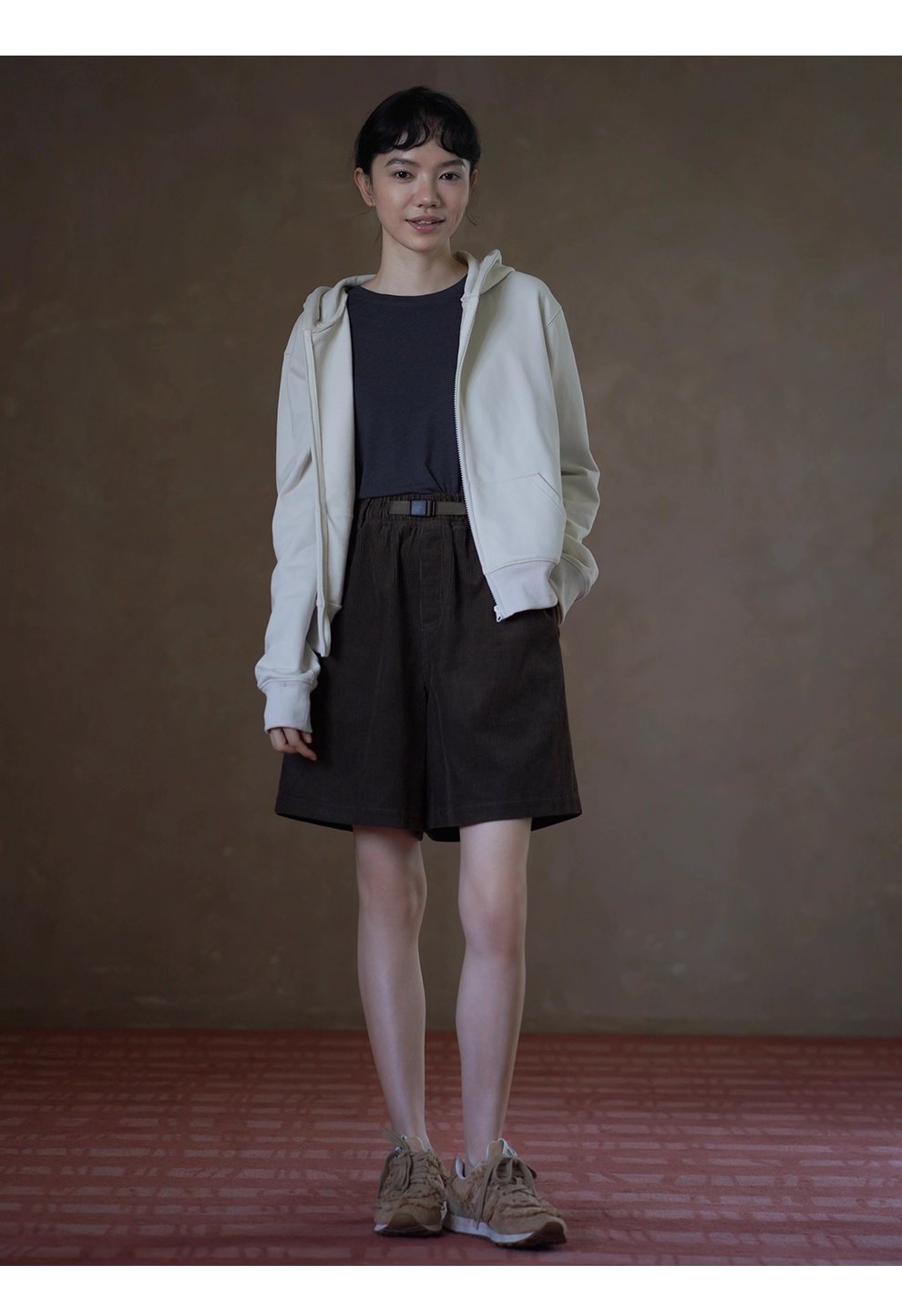 輕鬆休閒高克重親膚100棉針織衛衣布料連帽短版顯瘦外套