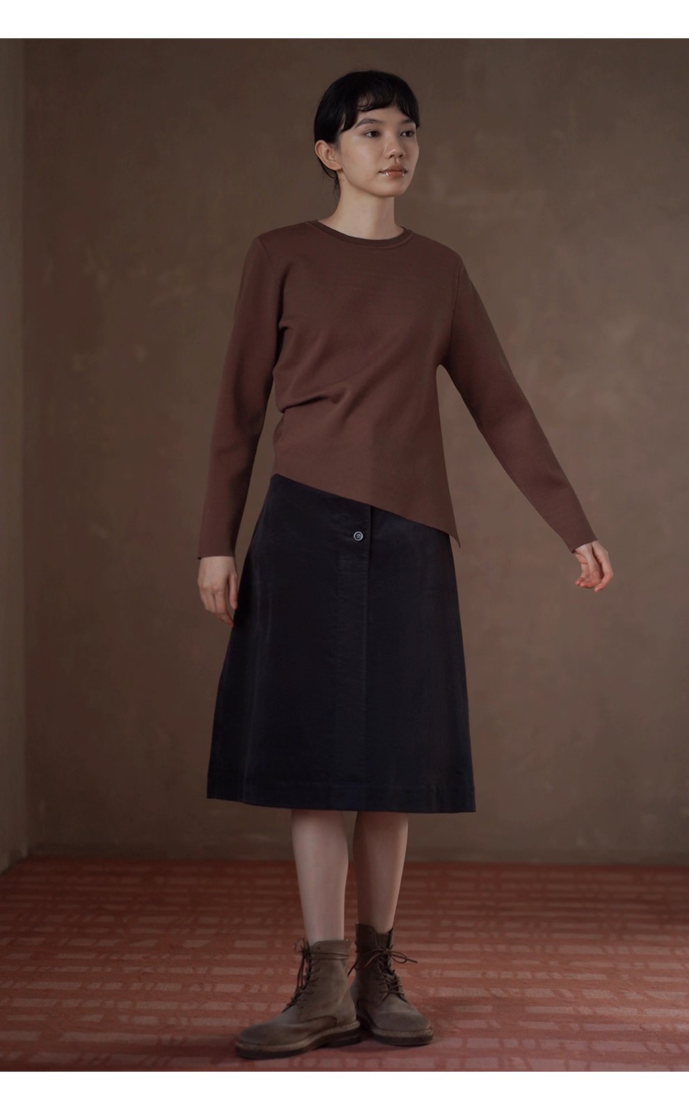 高支萊賽爾混紡親膚緊緻微寬鬆不對稱捏褶腰針織上衣女