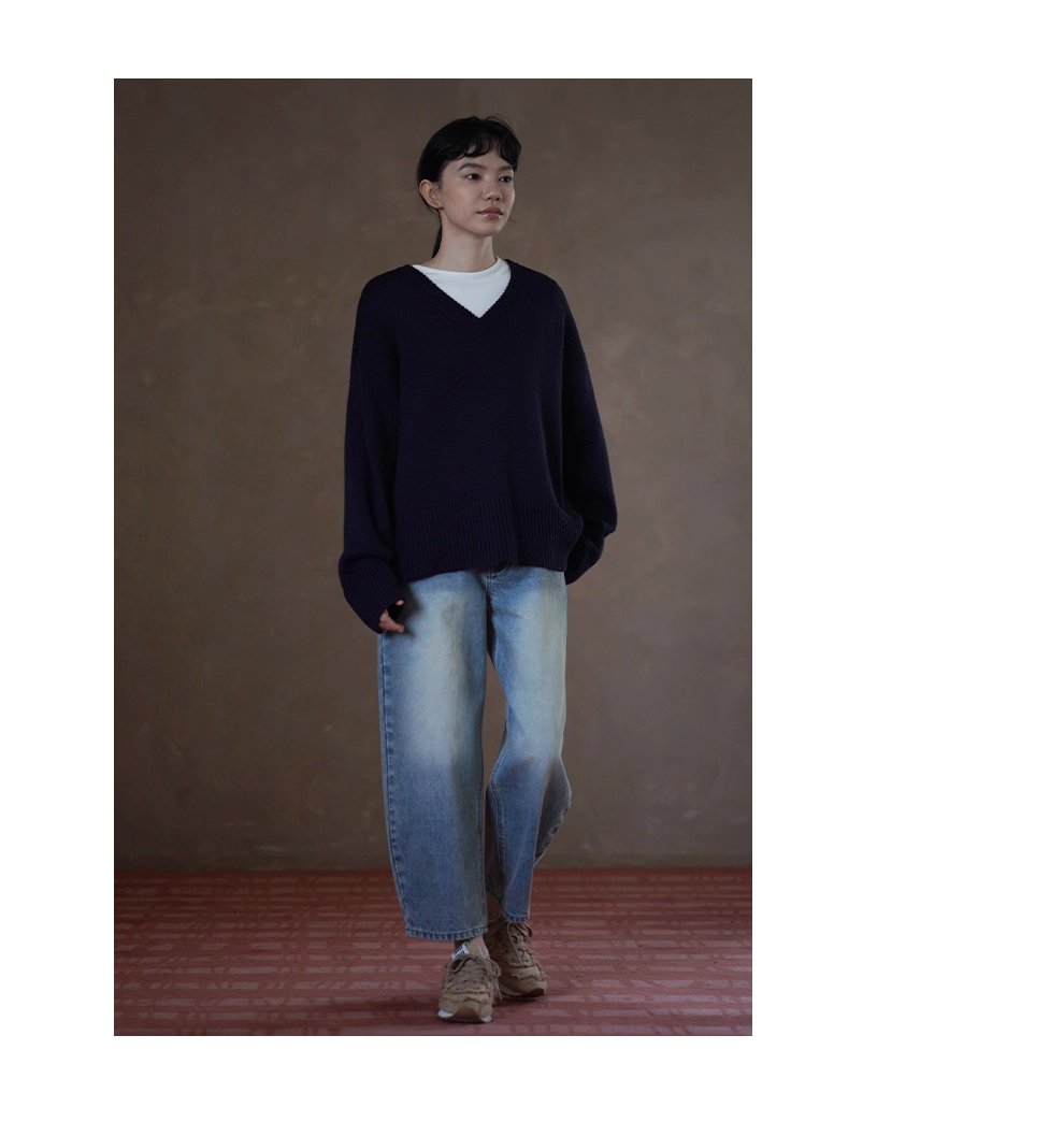 極簡精髓代表寬鬆廓形V領軟糯羊毛混紡落肩基礎保暖毛衣,極簡精髓代表寬鬆廓形V領軟糯羊毛混紡落肩基礎保暖毛衣,HBEW1113,極簡精髓代表寬鬆廓形V領軟糯羊毛混紡落肩基礎保暖毛衣,V領造型,羊毛混紡