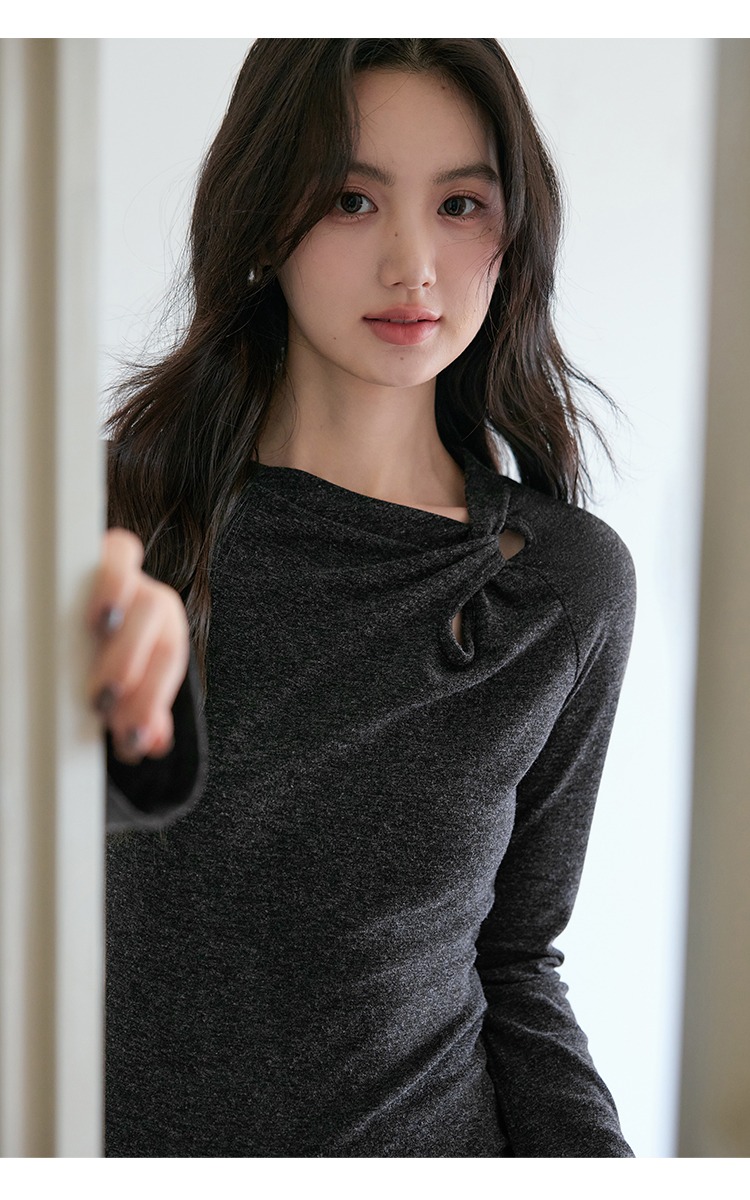 斜領長袖T恤上衣迷人鏤空打底高級感,斜領長袖T恤上衣迷人鏤空打底高級感,HBEW1955,斜領長袖T恤上衣迷人鏤空打底高級感,氣質穿搭,喇叭袖口