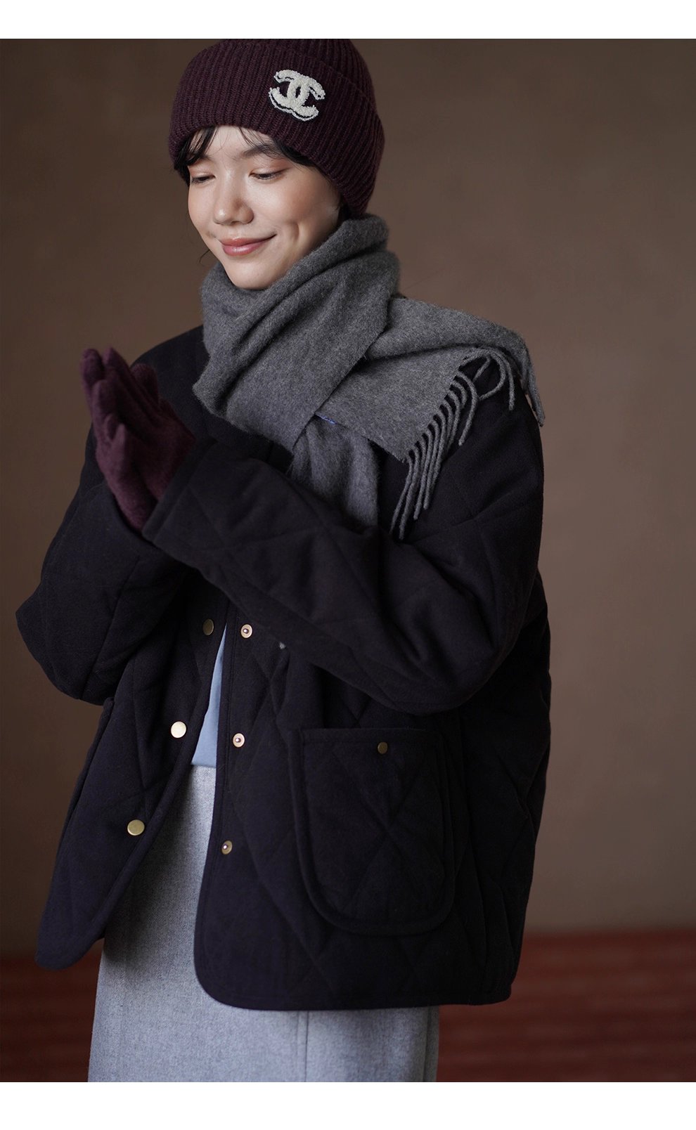 精緻復古細膩毛感肌理薄呢菱形格絎棉保暖寬鬆棉襖外套,精緻復古細膩毛感肌理薄呢菱形格絎棉保暖寬鬆棉襖外套,HBEW5092,精緻復古細膩毛感肌理薄呢菱形格絎棉保暖寬鬆棉襖外套,圓領排扣,菱格車線