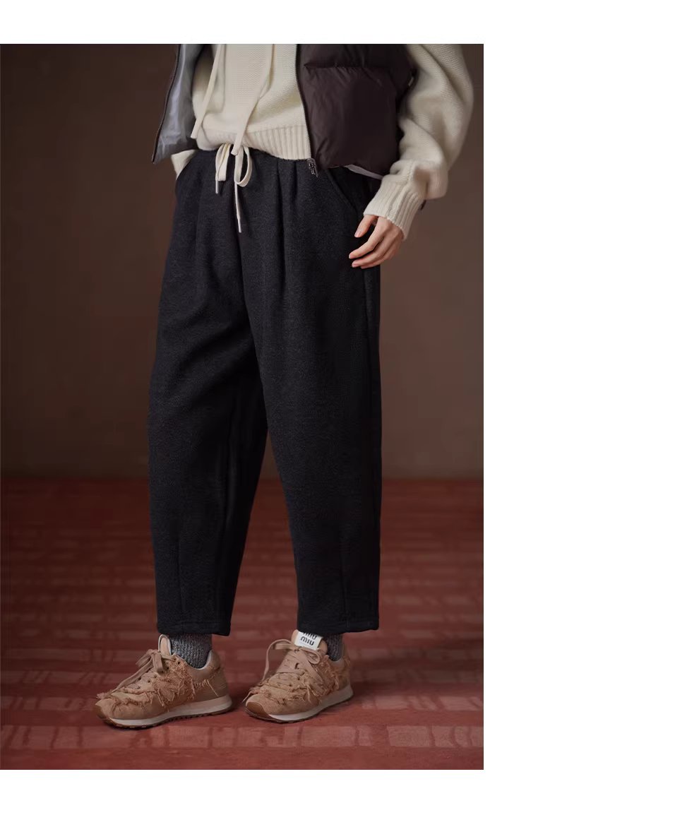 直筒微收肌理感花灰緊高腰抽繩顯瘦休閒舒適運動長褲,直筒微收肌理感花灰緊高腰抽繩顯瘦休閒舒適運動長褲,HBEW3057,直筒微收肌理感花灰緊高腰抽繩顯瘦休閒舒適運動長褲,抽繩鬆緊,保暖舒適