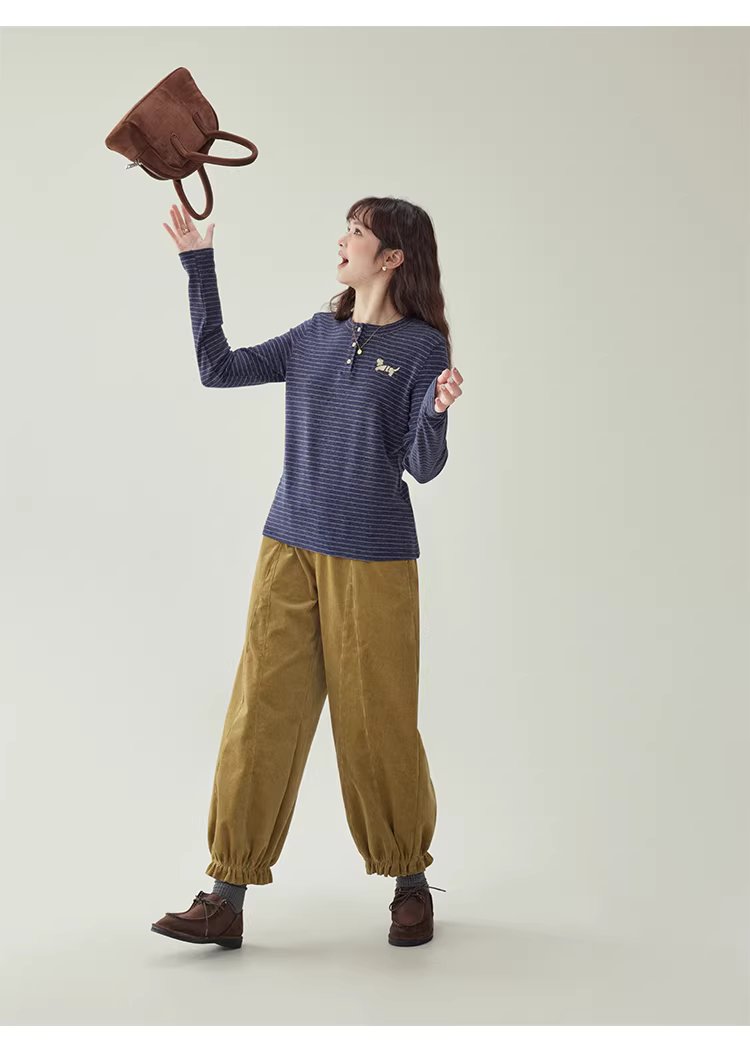 色織絨感繡花條紋T恤女冬新款寬鬆長袖內搭上衣,色織絨感繡花條紋T恤女冬新款寬鬆長袖內搭上衣,HBEW1194,色織絨感繡花條紋T恤女冬新款寬鬆長袖內搭上衣,條紋造型,絨感面料