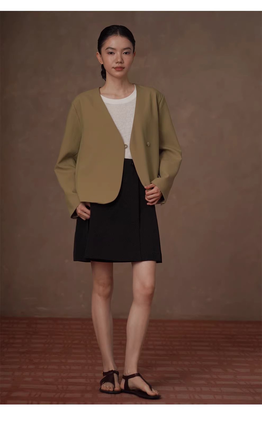 不對稱工字褶設計A字微傘版型皮袢高腰顯瘦學院半身裙女,不對稱工字褶設計A字微傘版型皮袢高腰顯瘦學院半身裙女,HBFS2003,不對稱工字褶設計A字微傘版型皮袢高腰顯瘦學院半身裙女,工字褶設計,皮扣造型