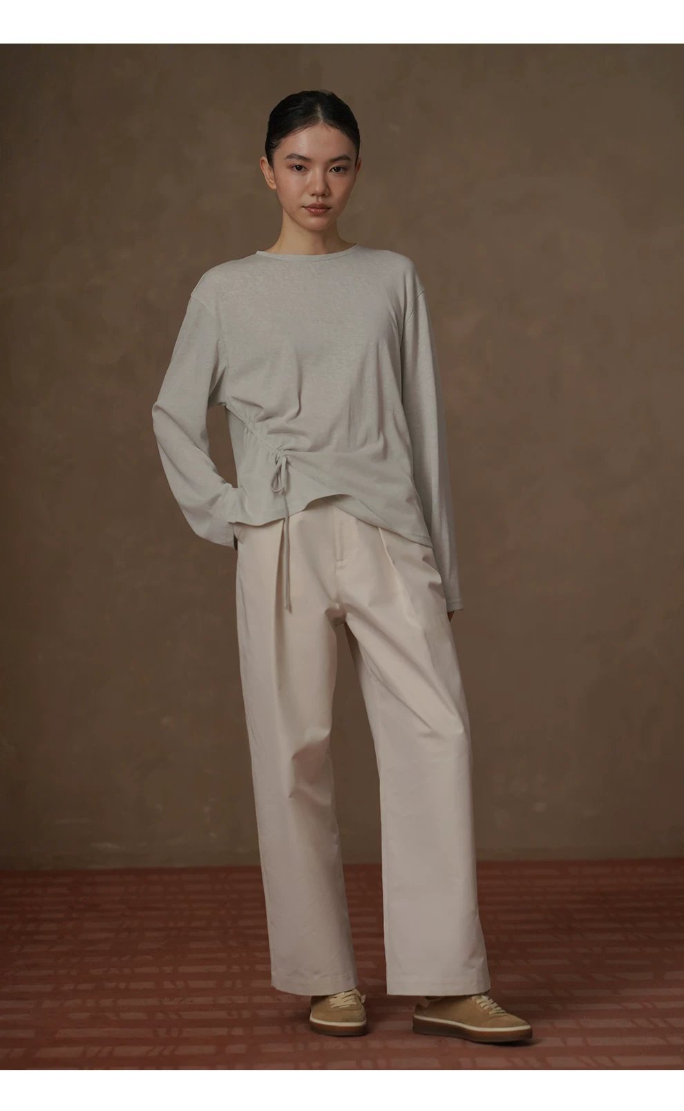 桑蠶絲亞麻棉清透涼爽下擺抽繩圓領寬鬆顯瘦長袖上衣女,桑蠶絲亞麻棉清透涼爽下擺抽繩圓領寬鬆顯瘦長袖上衣女,HBFS1020,桑蠶絲亞麻棉清透涼爽下擺抽繩圓領寬鬆顯瘦長袖上衣女,面料細緻,側縫抽褶