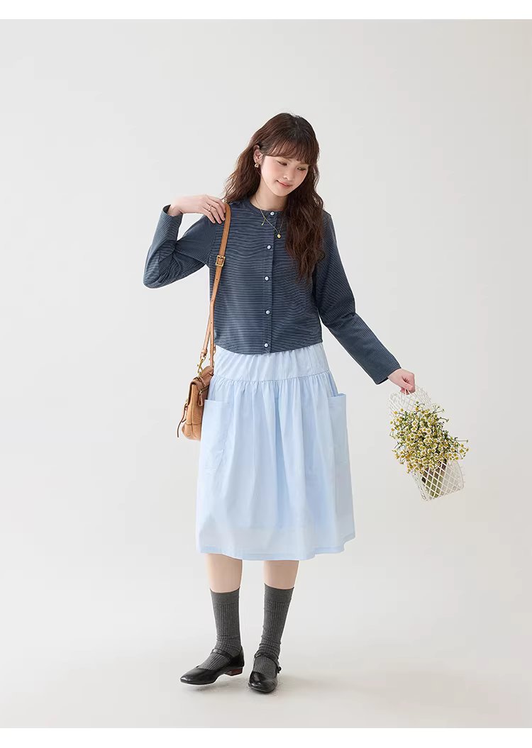 藏青條紋單排扣短款T恤女春季新款韓系長袖上衣,藏青條紋單排扣短款T恤女春季新款韓系長袖上衣,HBFS1029,藏青條紋單排扣短款T恤女春季新款韓系長袖上衣,圓領排扣,撞色橫紋