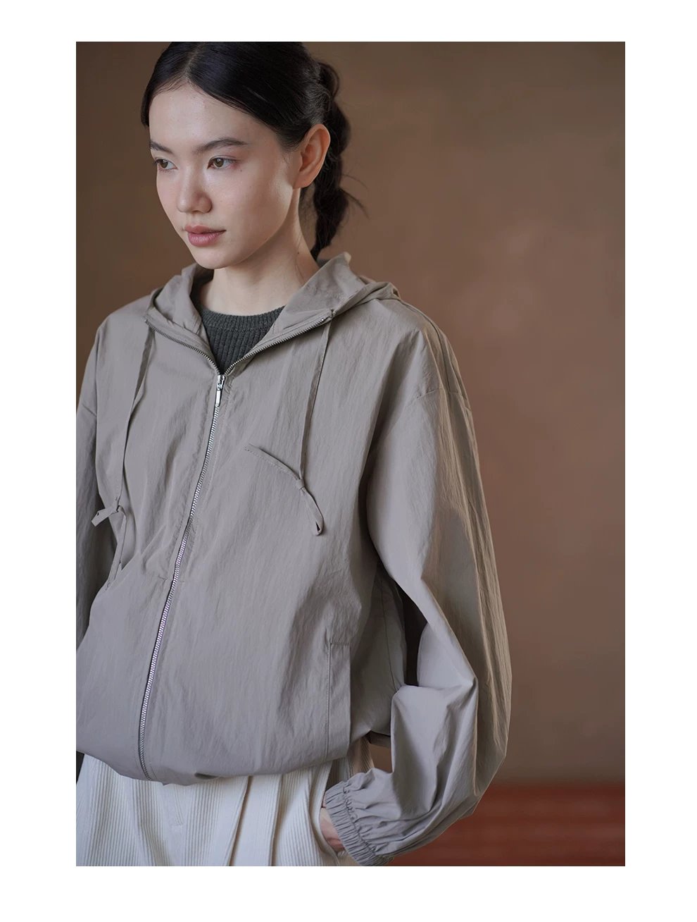 健行溯溪無負擔輕戶外透氣寬鬆H版型顯瘦連帽沖風衣外套,健行溯溪無負擔輕戶外透氣寬鬆H版型顯瘦連帽沖風衣外套,HBFS5004,健行溯溪無負擔輕戶外透氣寬鬆H版型顯瘦連帽沖風衣外套,身型友善,抽繩戶外