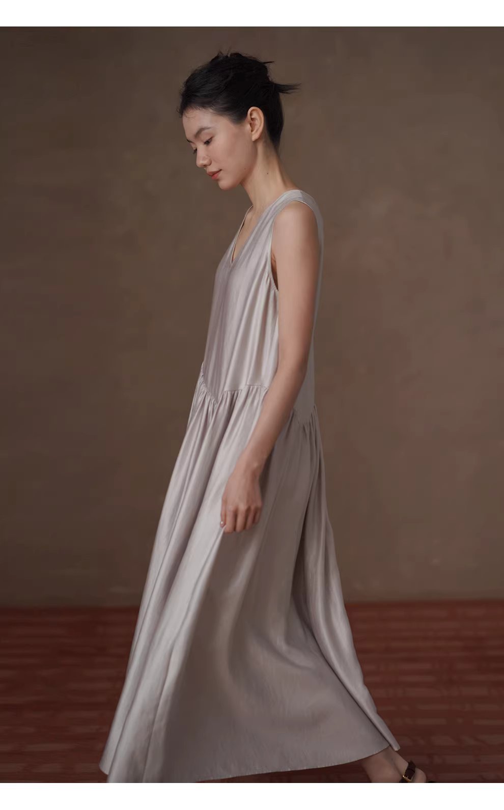 柔美少女粉紅月光垂軟顯瘦V領寬鬆無袖長A字背心洋裝,柔美少女粉紅月光垂軟顯瘦V領寬鬆無袖長A字背心洋裝,HBFS7015,柔美少女粉紅月光垂軟顯瘦V領寬鬆無袖長A字背心洋裝,細膩珠光,內搭疊穿