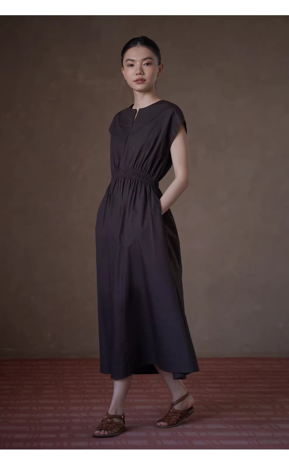 通勤的要義100棉顯瘦好版型收腰V領大裙擺遮肉連身裙女,通勤的要義100棉顯瘦好版型收腰V領大裙擺遮肉連身裙女,HBFS7016,通勤的要義100棉顯瘦好版型收腰V領大裙擺遮肉連身裙女,全棉親膚,A字版修身