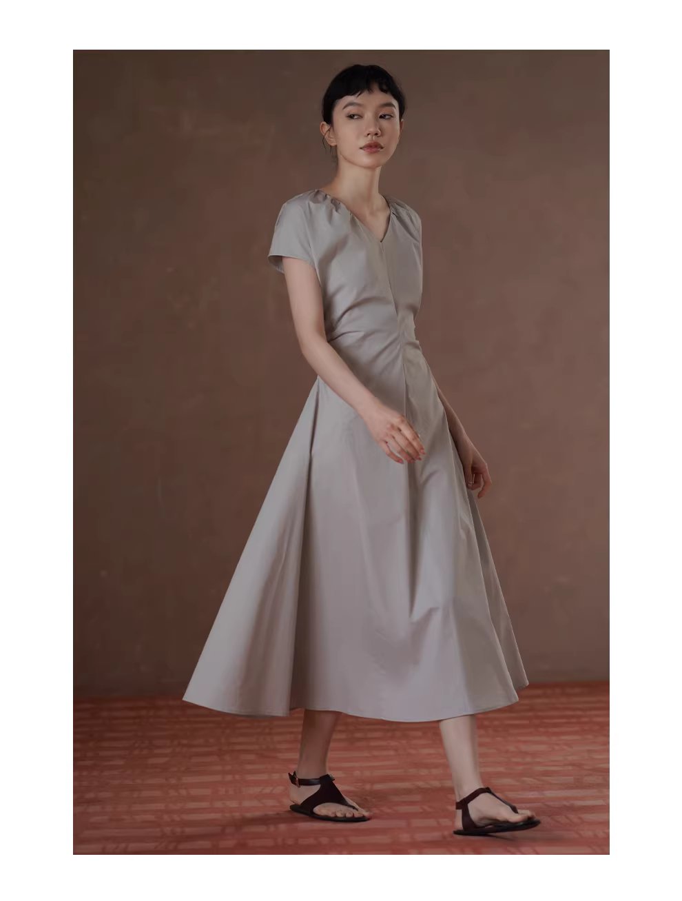 煙雨朦朧氣質洋裝V領捏褶收腰顯瘦立體分割洋裝女,煙雨朦朧氣質洋裝V領捏褶收腰顯瘦立體分割洋裝女,HBFS7038,煙雨朦朧氣質洋裝V領捏褶收腰顯瘦立體分割洋裝女,純棉親膚,高級慵懶