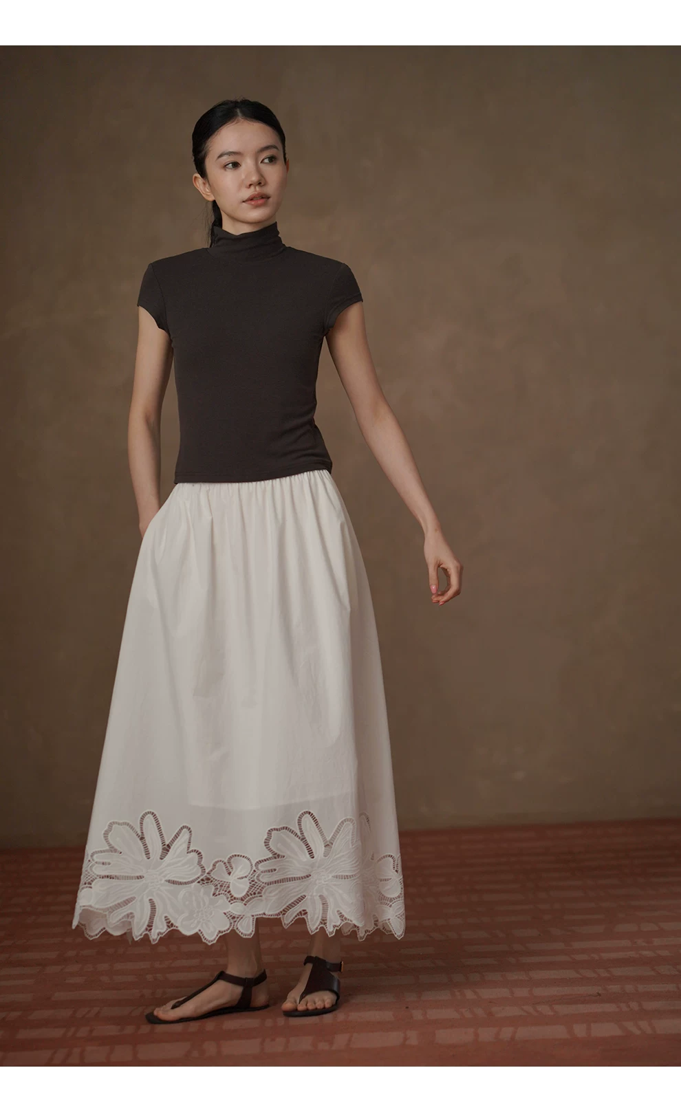 氣質加倍後領紐扣半高領合身顯瘦短袖彈性T恤通勤上衣女,氣質加倍後領紐扣半高領合身顯瘦短袖彈性T恤通勤上衣女,HBFS1110,氣質加倍後領紐扣半高領合身顯瘦短袖彈性T恤通勤上衣女,高領氣質,修身短袖