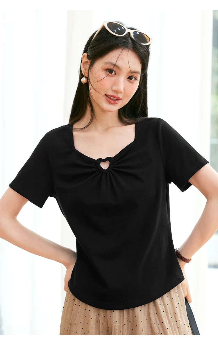 大尺碼夏裝方領黑色短袖T恤女2026新款法式絕美愛心鏤空上衣,大尺碼夏裝方領黑色短袖T恤女2026新款法式絕美愛心鏤空上衣,HBFS1232,大尺碼夏裝方領黑色短袖T恤女2026新款法式絕美愛心鏤空上衣,中大尺碼,愛心簍空