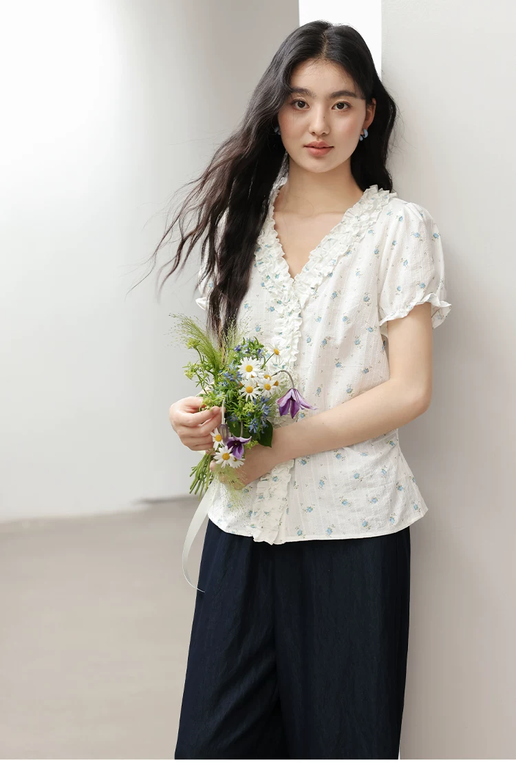 大尺碼法式短袖白襯衫女木耳邊V領上衣女2026夏季碎花襯衣,大尺碼法式短袖白襯衫女木耳邊V領上衣女2026夏季碎花襯衣,HBFS1320,大尺碼法式短袖白襯衫女木耳邊V領上衣女2026夏季碎花襯衣,中大尺碼,荷葉邊領