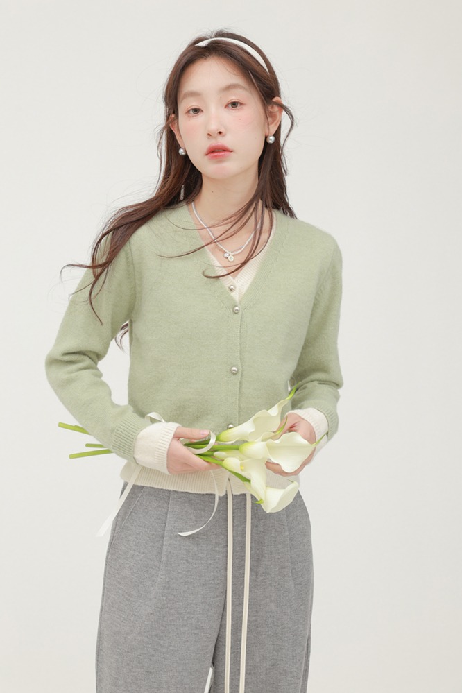 早春法式獨特別緻假兩件設計感綠色上衣女針織開衫外套