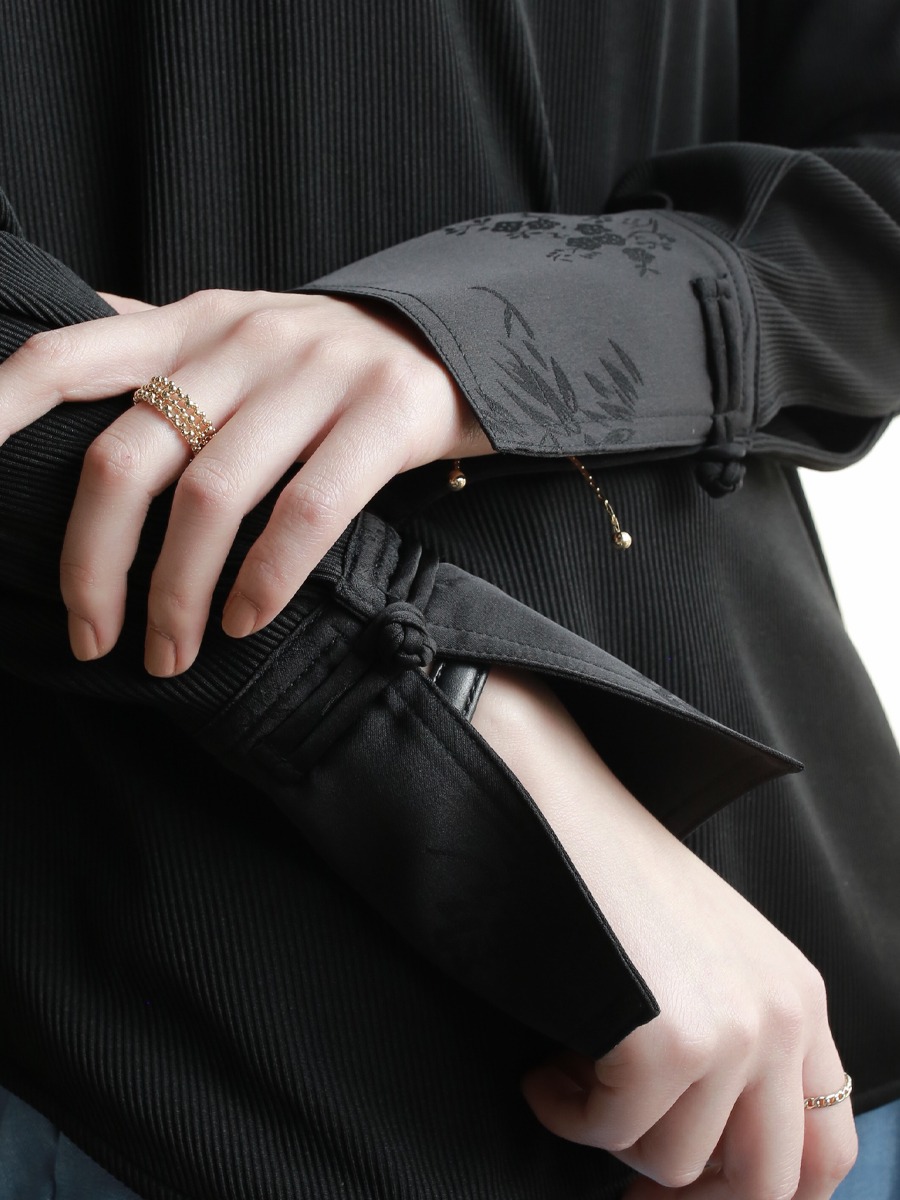 新品中式盤扣設計感春秋細坑條螺紋內搭寬鬆圓領長袖T卹女上衣