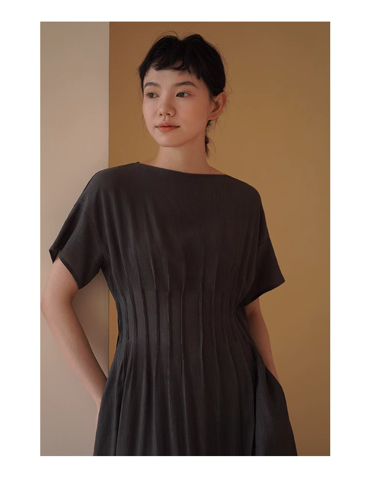 溫潤水墨畫立體打攬收腰工藝顯瘦落肩氣質通勤連身裙女