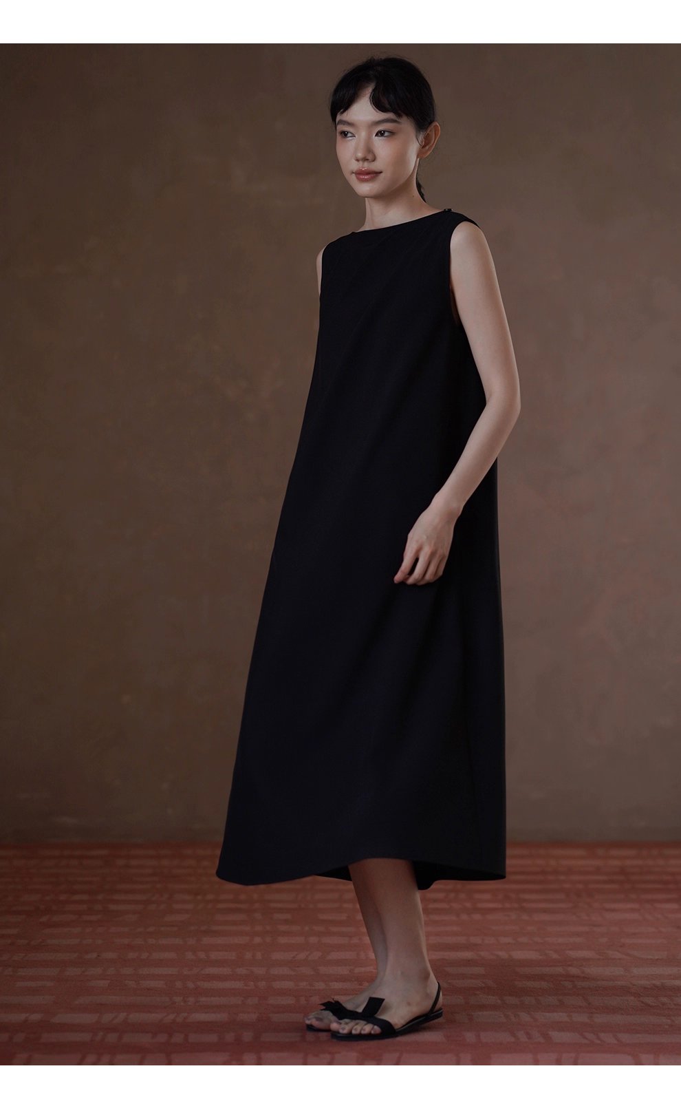 新爵會議不對稱扭褶肩洋裝寬鬆通勤垂墜顯瘦洋裝女