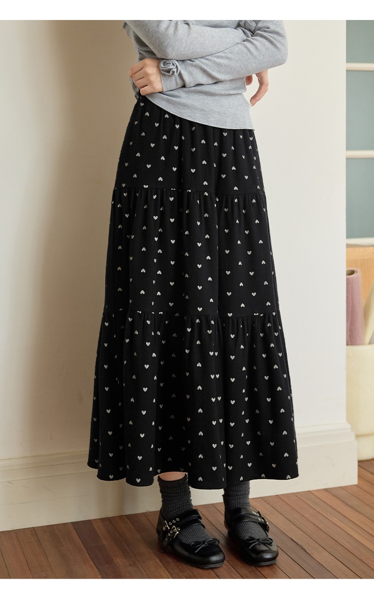 中大尺碼愛心印花A字蛋糕裙黑色長裙磨毛秋季裙子