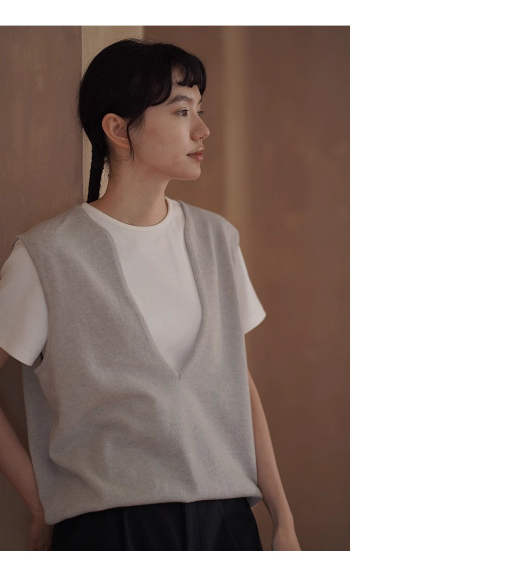 時髦放大鏡100羊毛深v領針織寬鬆疊穿簡約通勤背心女