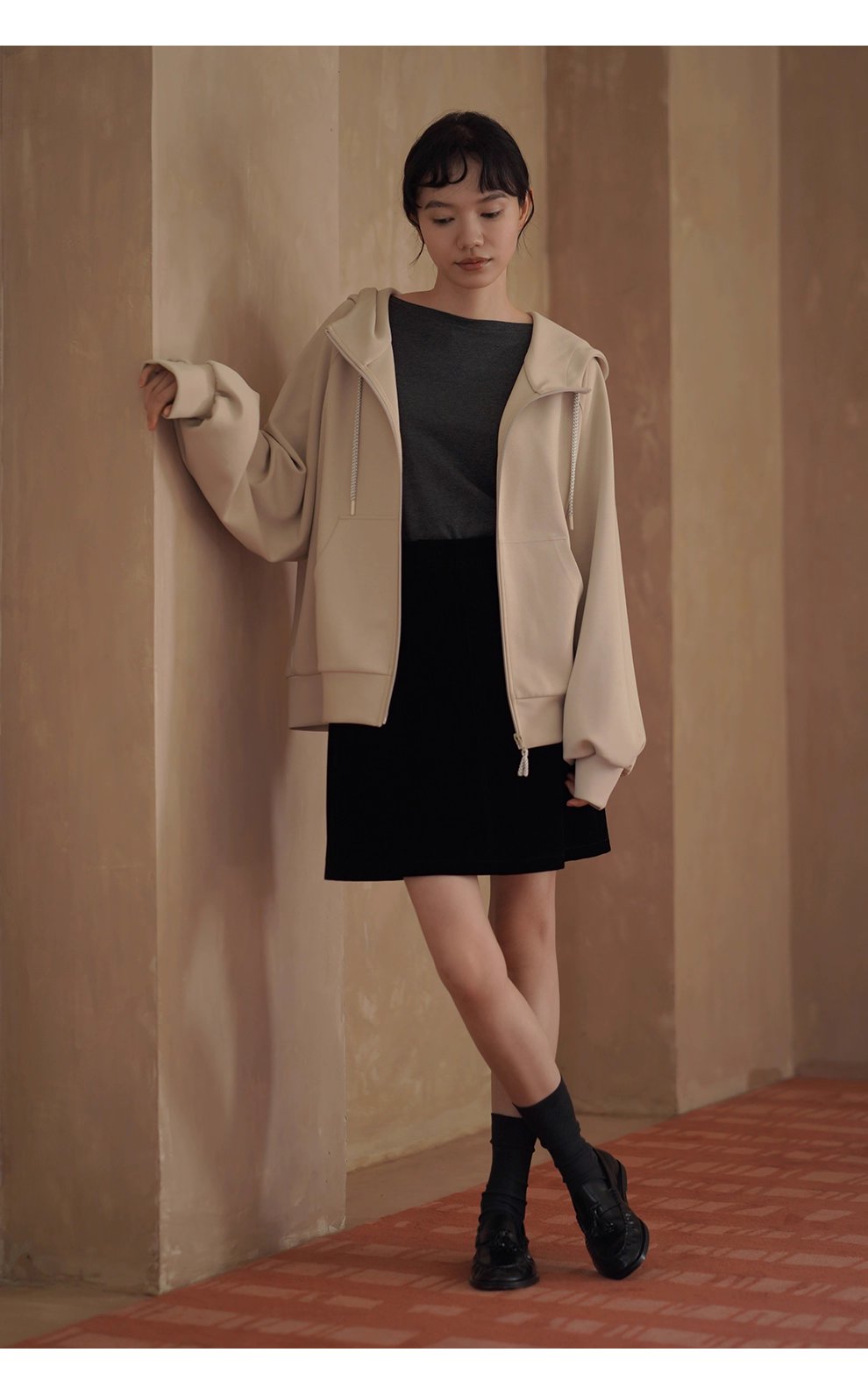 S級基本款內搭深花灰肌理彈性顯瘦合身一字領長袖上衣女