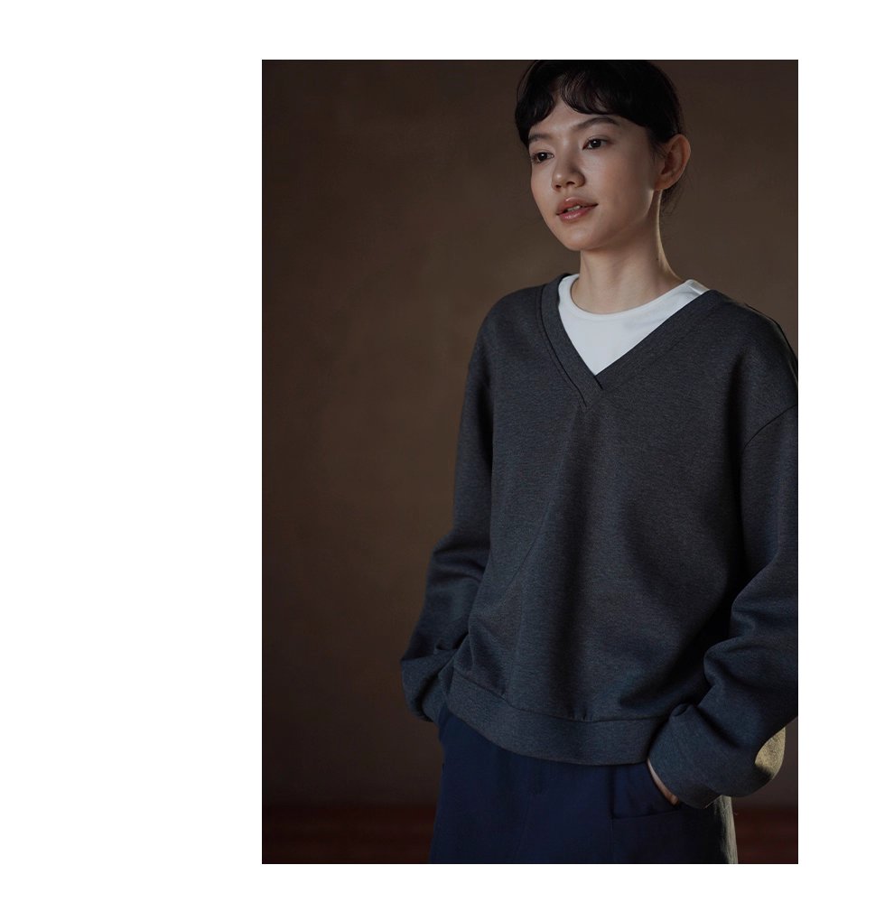 太空旅行衛衣V領寬鬆顯瘦休閒挺括H版落肩百搭短上衣女