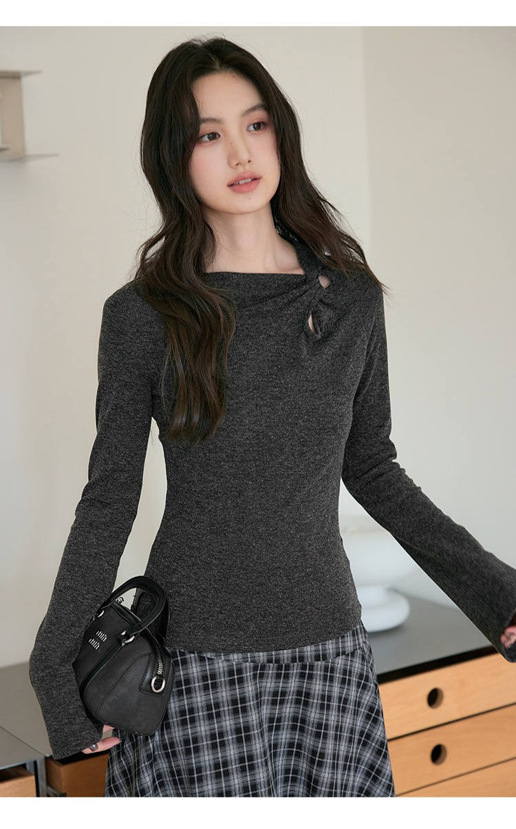 斜領長袖T恤上衣迷人鏤空打底高級感,斜領長袖T恤上衣迷人鏤空打底高級感,HBEW1955,斜領長袖T恤上衣迷人鏤空打底高級感,氣質穿搭,喇叭袖口