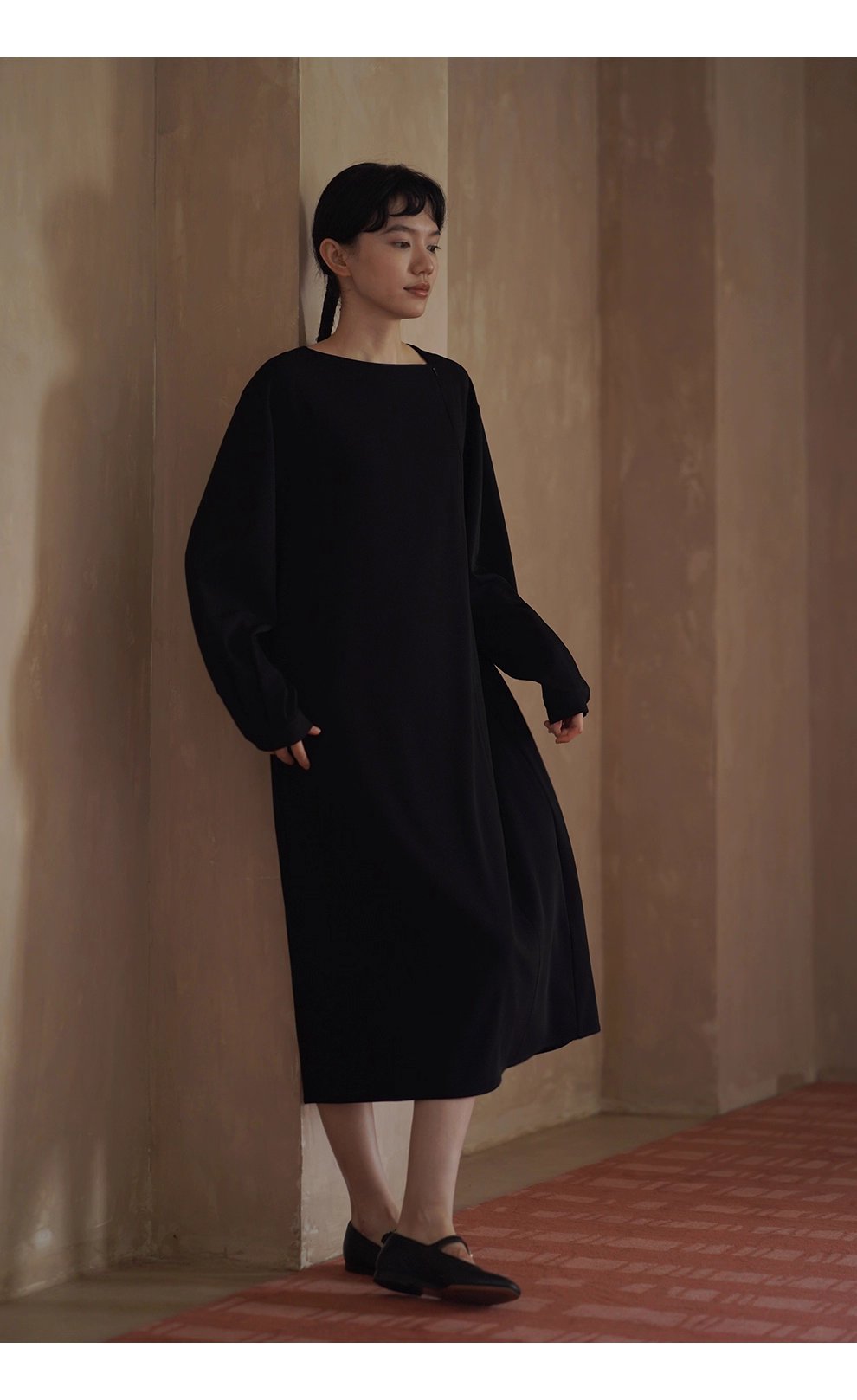 簡約乾淨線條拉鍊不規則門襟設計通勤寬鬆顯瘦洋裝女