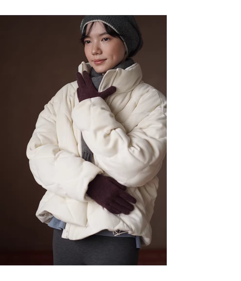 香濃牛乳茶軟糯絨感肌理棉衣立領寬鬆菱格絎棉保暖外套,香濃牛乳茶軟糯絨感肌理棉衣立領寬鬆菱格絎棉保暖外套,HBEW5115,香濃牛乳茶軟糯絨感肌理棉衣立領寬鬆菱格絎棉保暖外套,立領外套,菱格車線