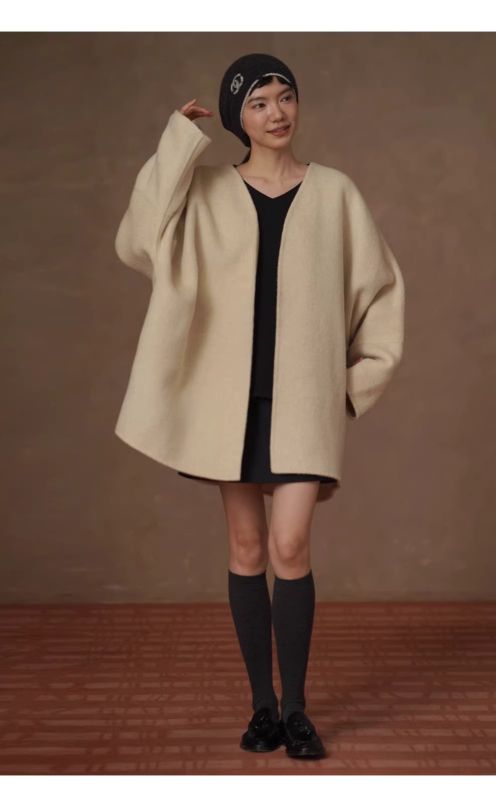 長期主義基本款內搭含羊毛軟糯V領寬鬆衛衣休閒顯瘦上衣,長期主義基本款內搭含羊毛軟糯V領寬鬆衛衣休閒顯瘦上衣,HBEW1175,長期主義基本款內搭含羊毛軟糯V領寬鬆衛衣休閒顯瘦上衣,V領造型,羊毛混紡