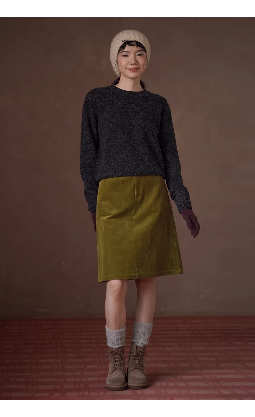 苔蘚畫廊細膩坑條100棉燈芯絨半身裙高腰顯瘦微A裙女,苔蘚畫廊細膩坑條100棉燈芯絨半身裙高腰顯瘦微A裙女,HBEW2038,苔蘚畫廊細膩坑條100棉燈芯絨半身裙高腰顯瘦微A裙女,A字裙型,燈芯絨