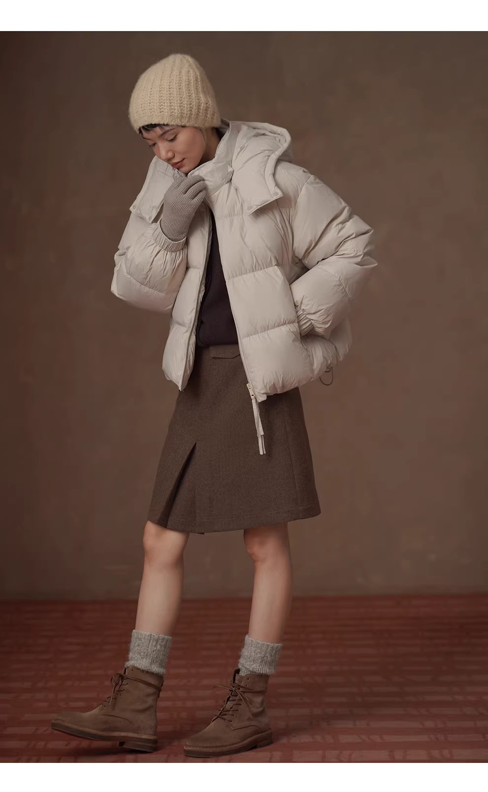 復古少女感綿羊毛混紡挺括呢料靈動褶襉高腰顯瘦半身裙,復古少女感綿羊毛混紡挺括呢料靈動褶襉高腰顯瘦半身裙,HBEW2042,復古少女感綿羊毛混紡挺括呢料靈動褶襉高腰顯瘦半身裙,口袋造型,羊毛混紡