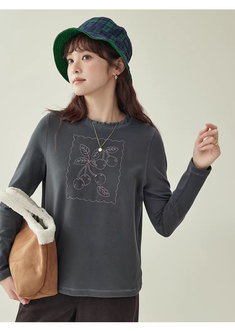 設計感磨毛繡花厚T恤女冬新款花邊圓領長袖上衣,設計感磨毛繡花厚T恤女冬新款花邊圓領長袖上衣,HBEW1184,設計感磨毛繡花厚T恤女冬新款花邊圓領長袖上衣,刺繡細節,磨毛面料