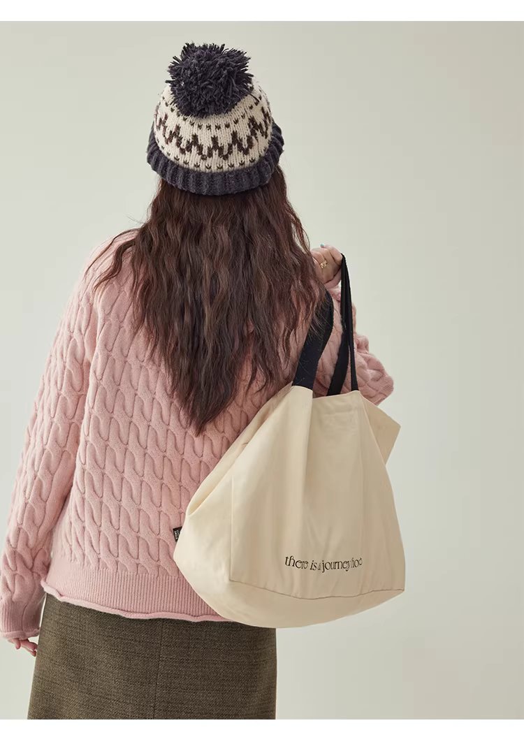 粉紅扭花捲邊長袖毛衣女25冬季新款甜美圓領上衣,粉紅扭花捲邊長袖毛衣女25冬季新款甜美圓領上衣,HBEW1188,粉紅扭花捲邊長袖毛衣女25冬季新款甜美圓領上衣,捲邊衣襬,扭花針織