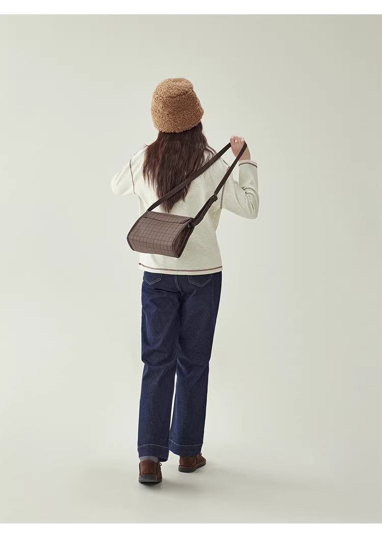 撞色反線落肩袖T恤女冬季新款半開扣圓領上衣,撞色反線落肩袖T恤女冬季新款半開扣圓領上衣,HBEW1192,撞色反線落肩袖T恤女冬季新款半開扣圓領上衣,半開排扣,舒適面料