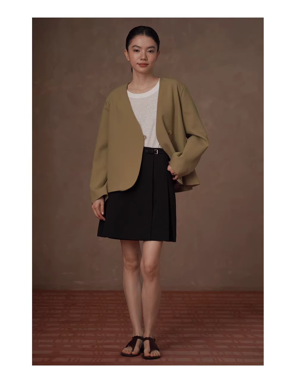 不對稱工字褶設計A字微傘版型皮袢高腰顯瘦學院半身裙女,不對稱工字褶設計A字微傘版型皮袢高腰顯瘦學院半身裙女,HBFS2003,不對稱工字褶設計A字微傘版型皮袢高腰顯瘦學院半身裙女,工字褶設計,皮扣造型