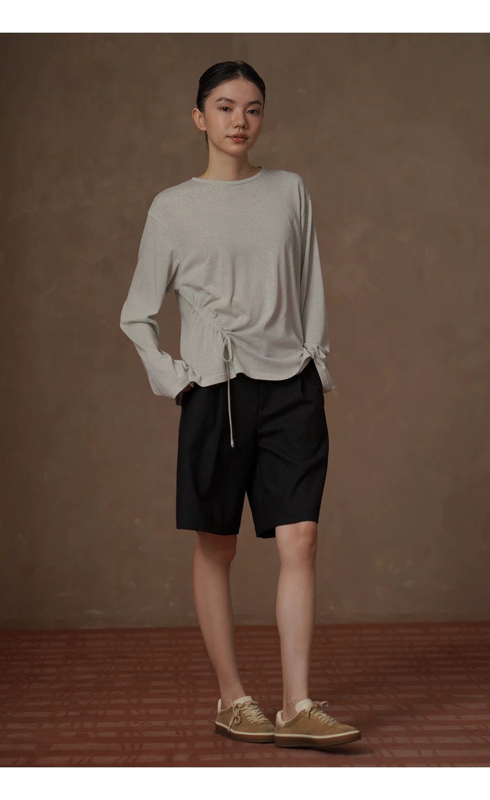 桑蠶絲亞麻棉清透涼爽下擺抽繩圓領寬鬆顯瘦長袖上衣女,桑蠶絲亞麻棉清透涼爽下擺抽繩圓領寬鬆顯瘦長袖上衣女,HBFS1020,桑蠶絲亞麻棉清透涼爽下擺抽繩圓領寬鬆顯瘦長袖上衣女,面料細緻,側縫抽褶