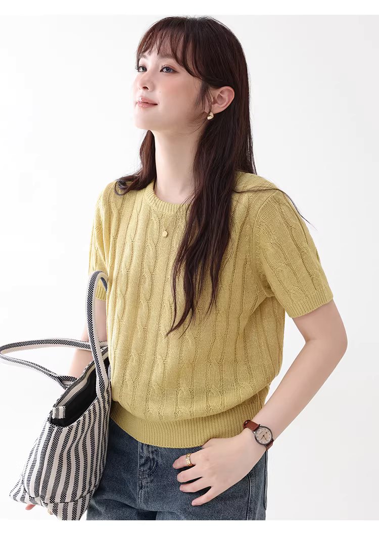 慵懶純色扭花短袖圓領針織衫女夏季新款簡約透氣上衣,慵懶純色扭花短袖圓領針織衫女夏季新款簡約透氣上衣,HBFS1056,慵懶純色扭花短袖圓領針織衫女夏季新款簡約透氣上衣,簡約質感,麻花針織