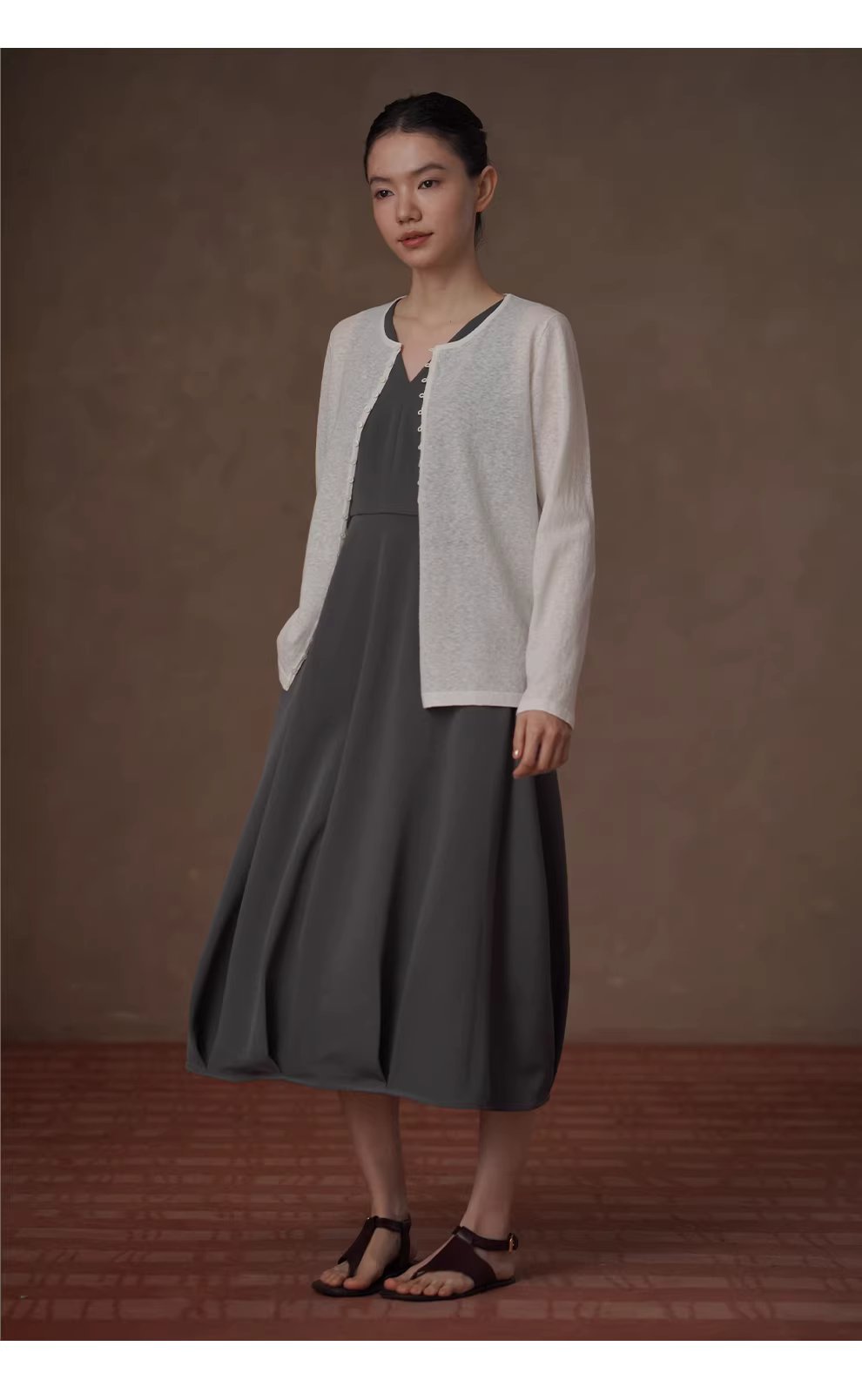 燕尾蝶優雅V領收腰挺括花苞下擺通勤顯瘦氣質背心洋裝,燕尾蝶優雅V領收腰挺括花苞下擺通勤顯瘦氣質背心洋裝,HBFS7024,燕尾蝶優雅V領收腰挺括花苞下擺通勤顯瘦氣質背心洋裝,挺版抗皺,A字修身